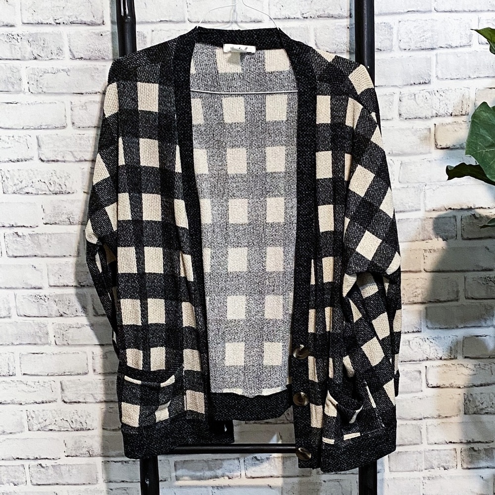 Cream and Black Cardigan 1X